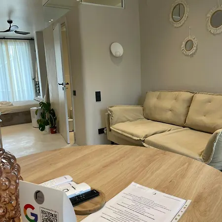Vaios Luxury Apartment *