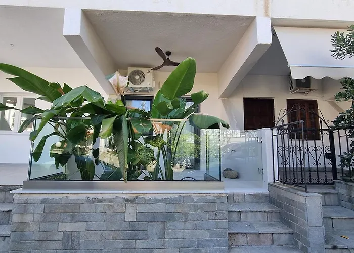 Vaios Luxury Apartment *