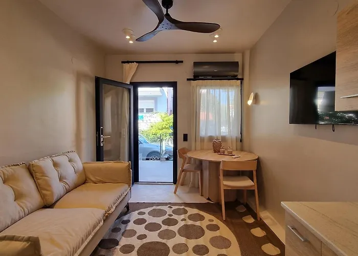 Vaios Luxury * Polikhronon