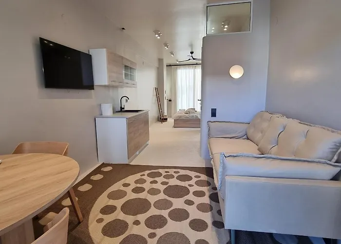 Vaios Luxury Polikhronon
